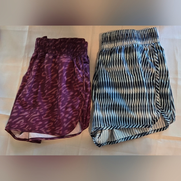 2 Pair Ladies Athletic Works Shorts Never Worn Both Size Medium - Picture 1 of 15